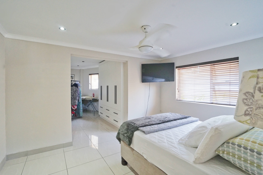 4 Bedroom Property for Sale in Winterstrand Eastern Cape